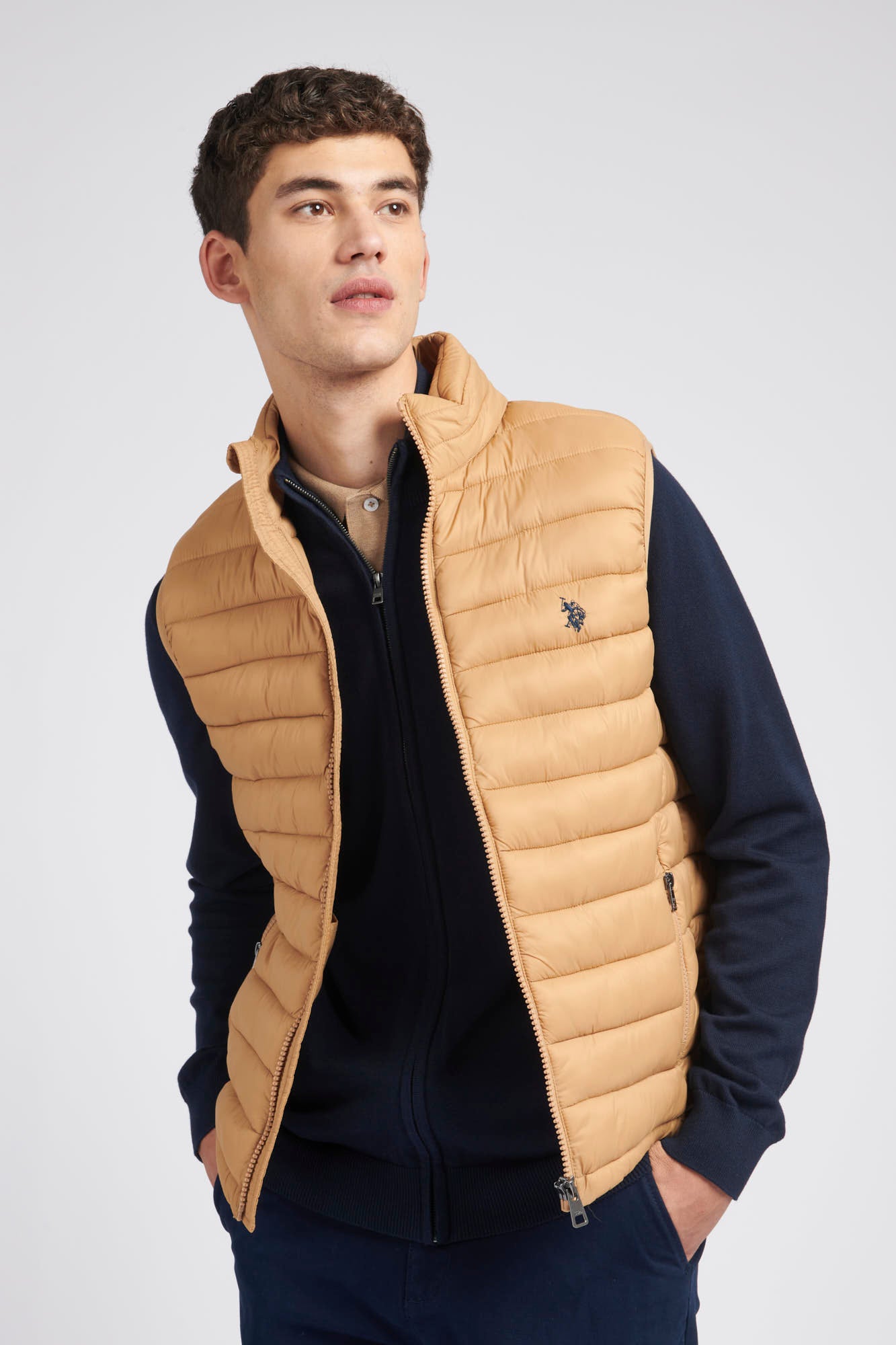 Mens Bellow Gilet in Iced Coffee