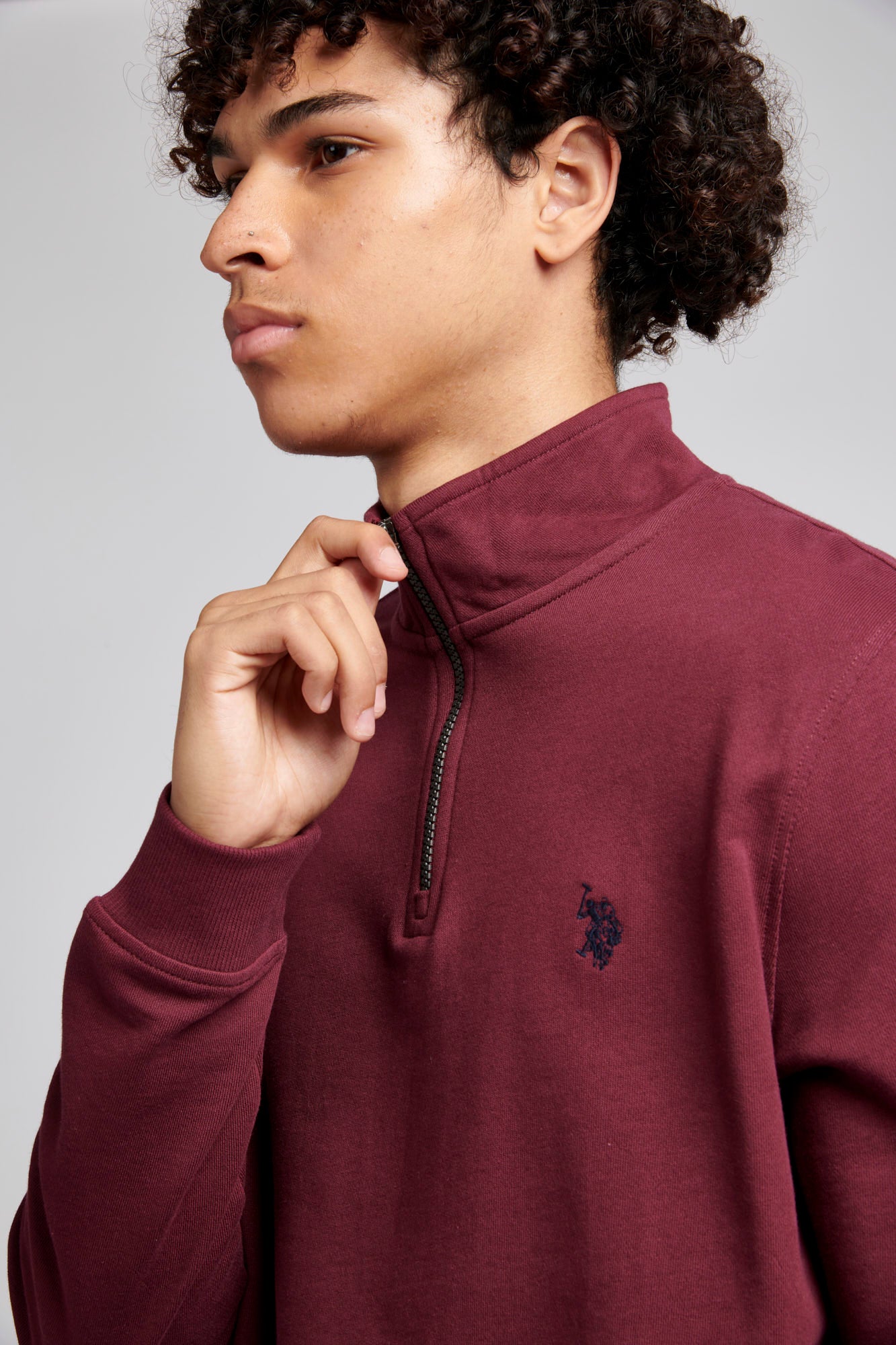 Mens Funnel Neck Quarter Zip Sweatshirt in Windsor Wine