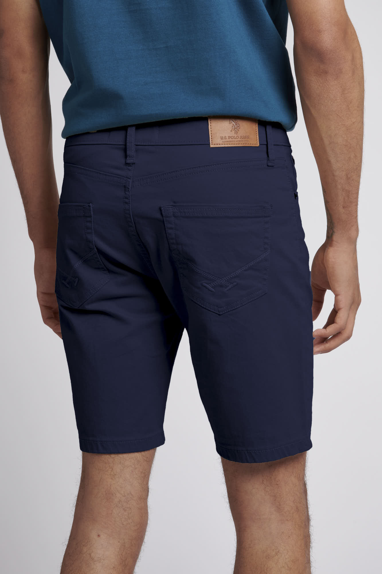 Mens Denim Woven 5 Pocket Shorts in Navy Blue