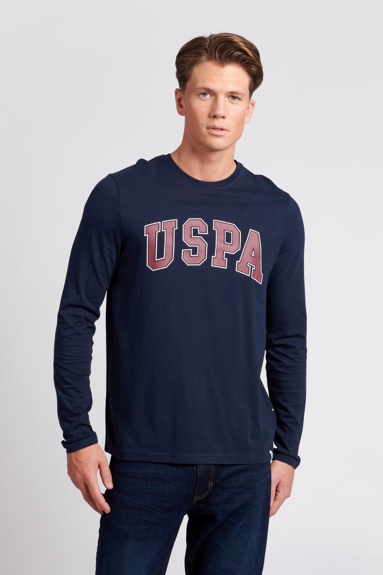 Men Arch Graphic Long Sleeve T-Shirt in Navy Blue