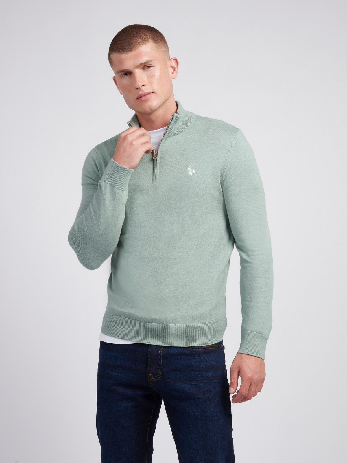 Mens Funnel Neck 1/4 Zip Jumper in Chinois Green