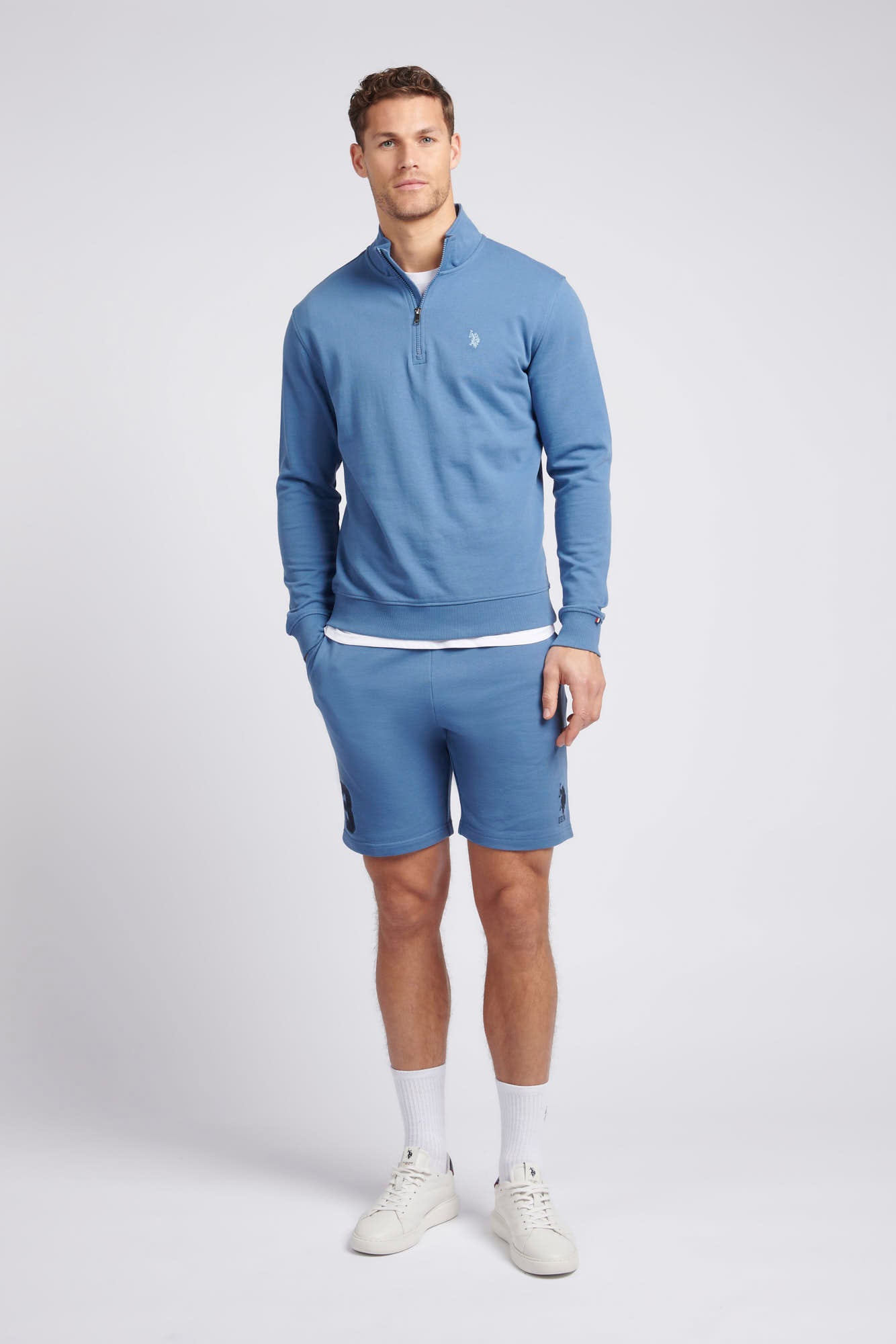 Mens Classic Fit Player 3 Sweat Shorts in Blue Horizon