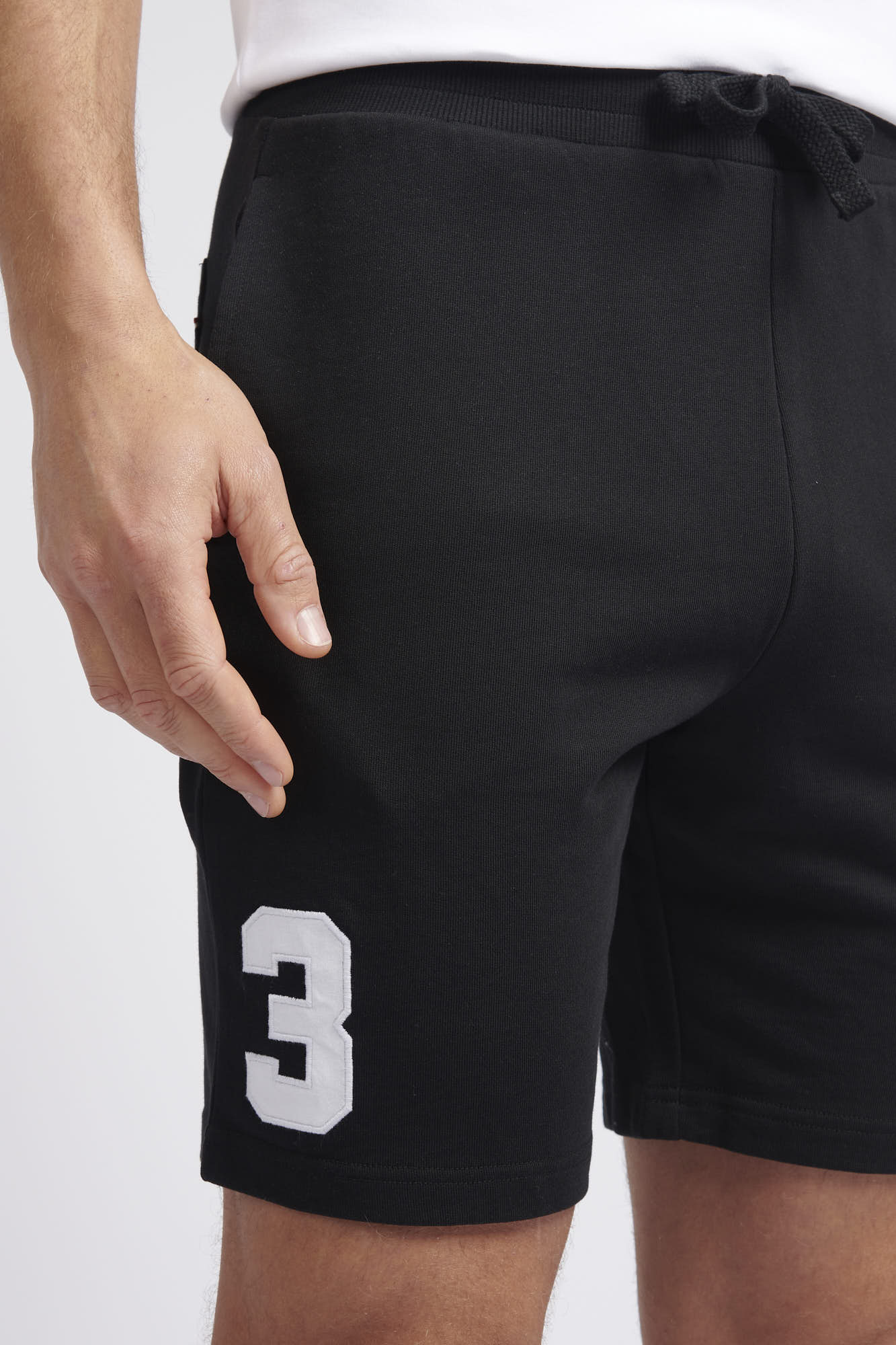 Mens Classic Fit Player 3 Sweat Shorts in Black Bright White DHM