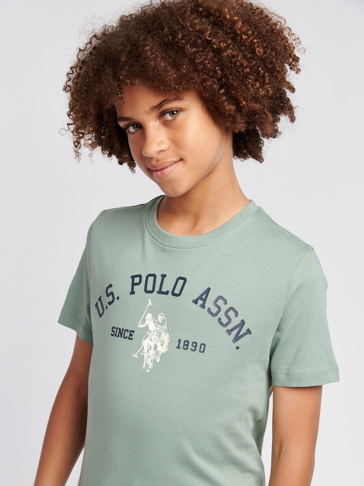 Boys Signature Arch T-Shirt in Chinois Green