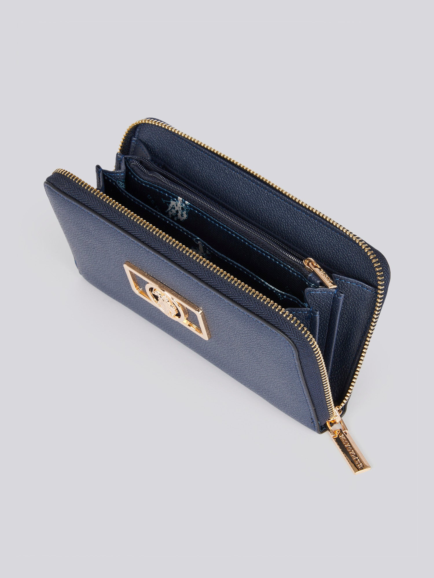 U.S. Polo Assn. Womens Jones Chic Zip Around Wallet in Navy U.S. Polo Assn. UK