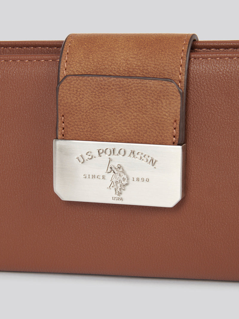 U.S. Polo Assn. Womens Romantic Large Card Holder Wallet in Brown