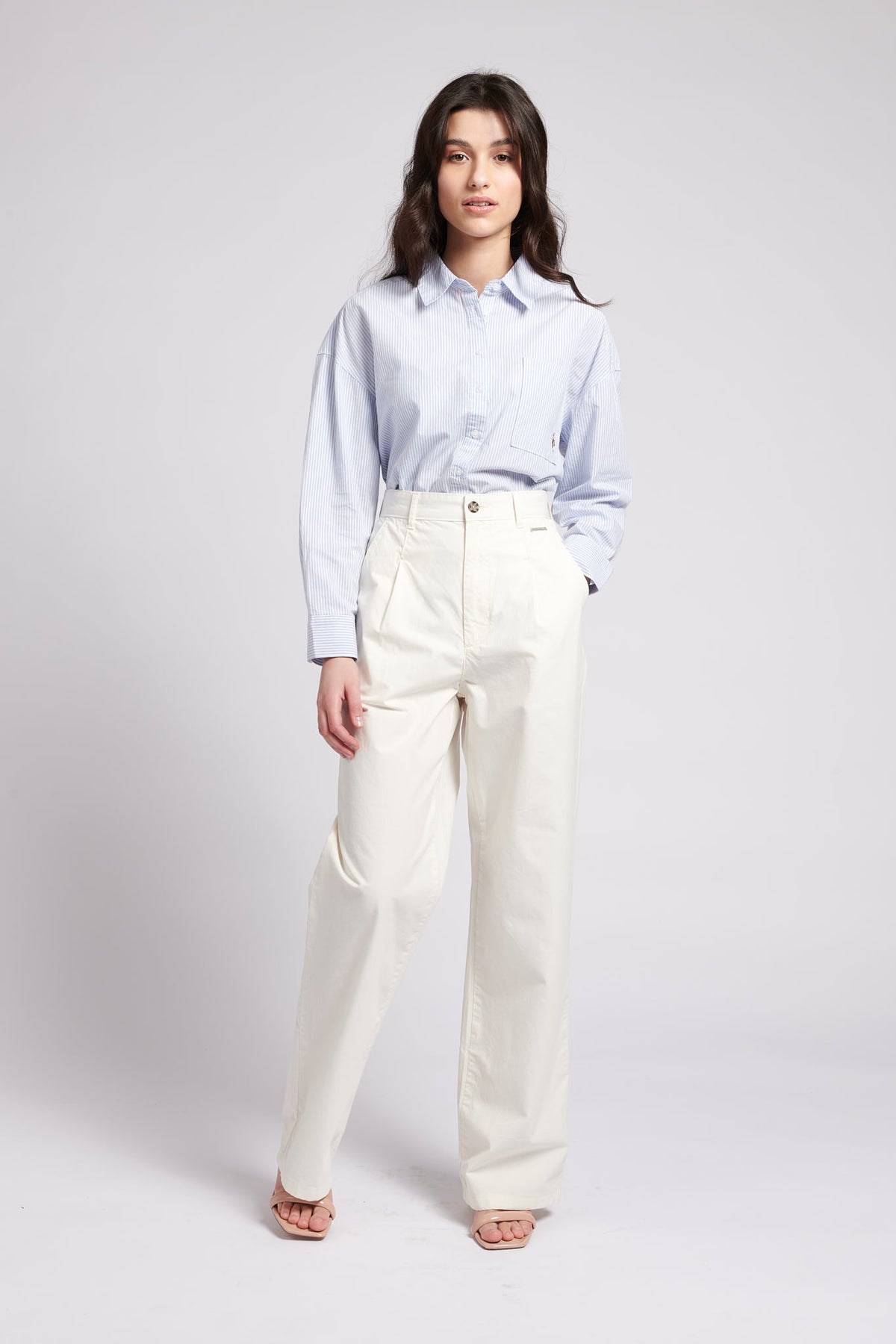 Women's Wide Leg Pleated Trouser in Egret