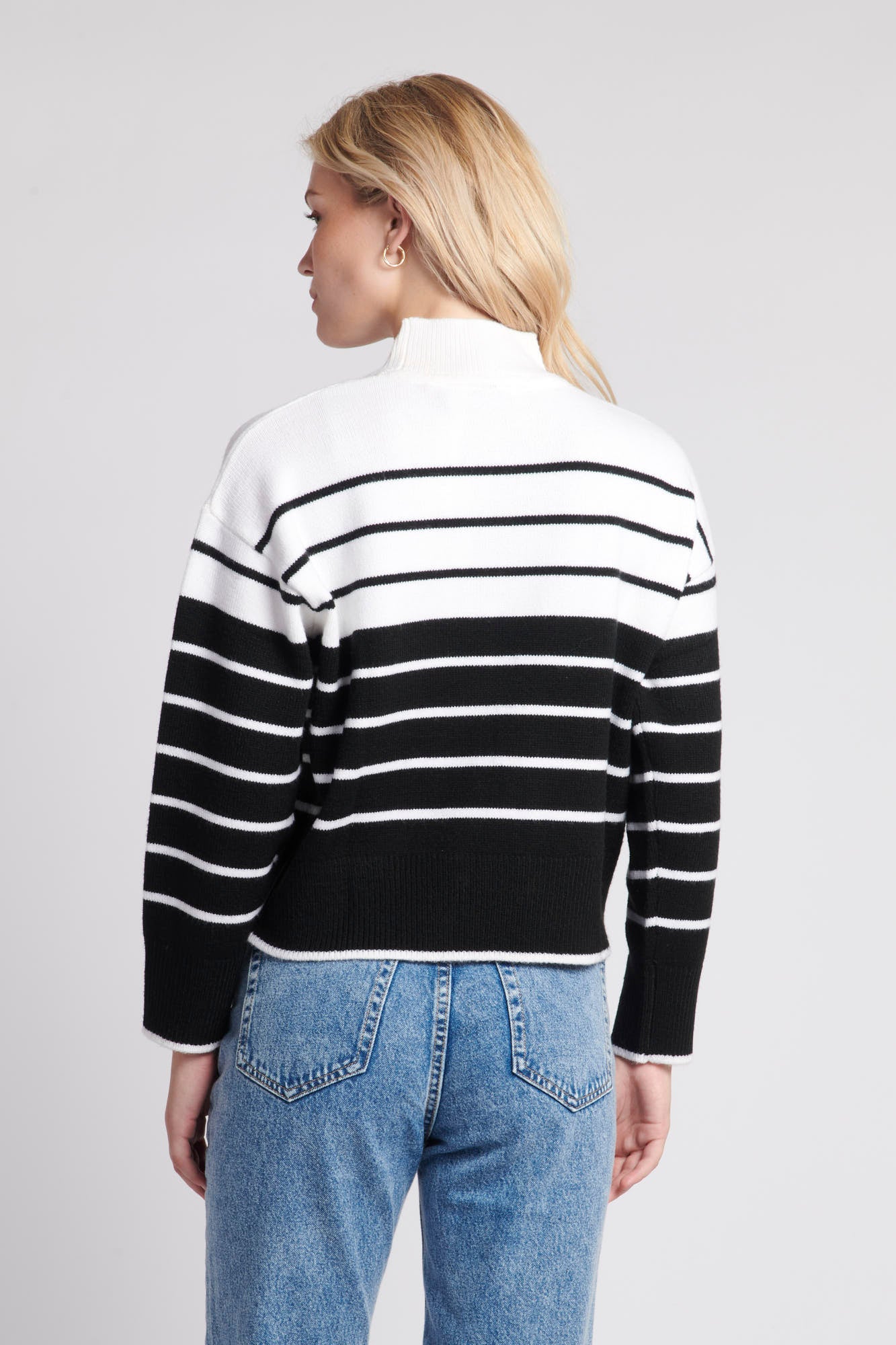 Womens Colour Block Stripe Jumper in Black