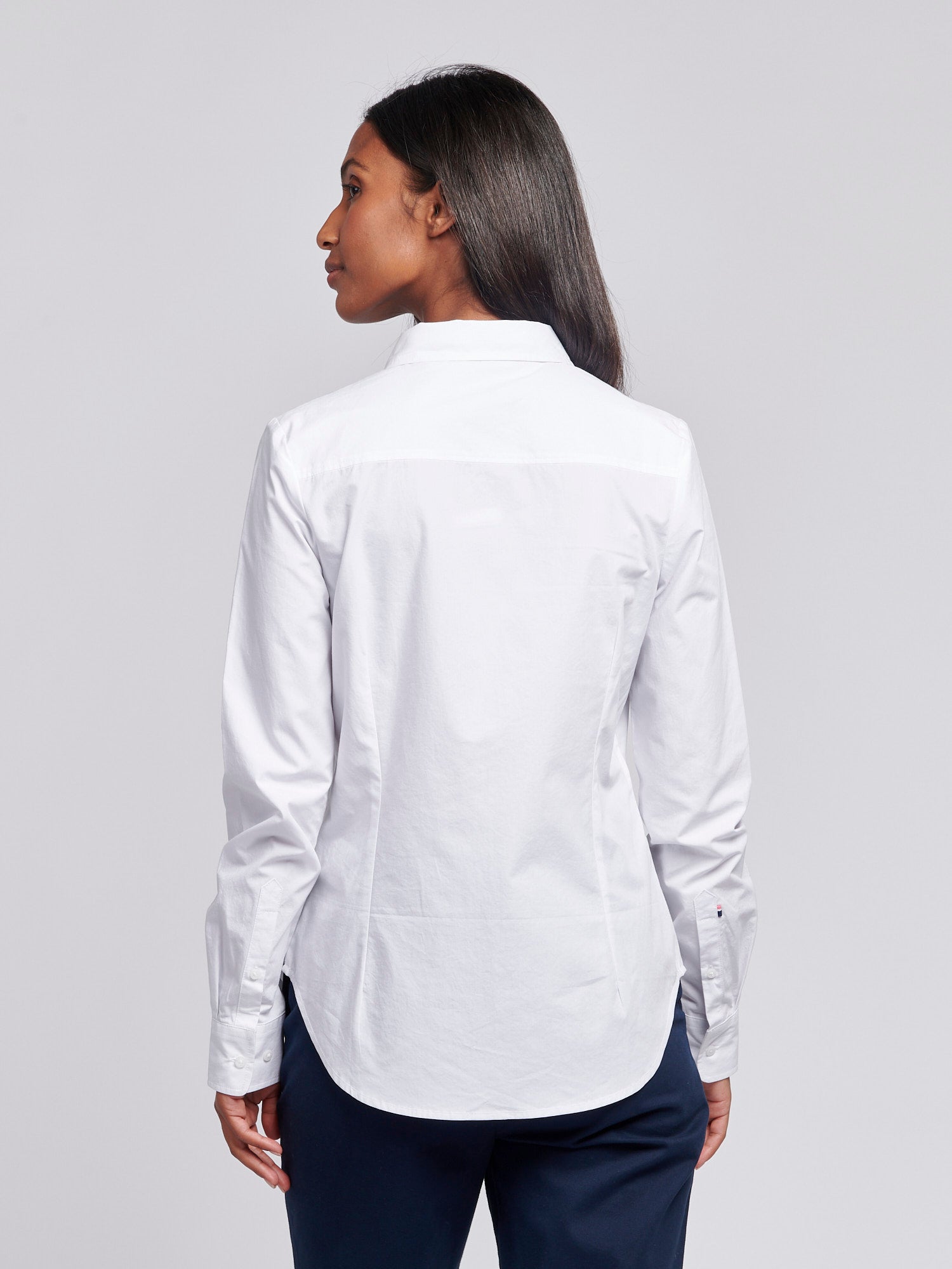 Womens Classic Fit Poplin Shirt in Bright White