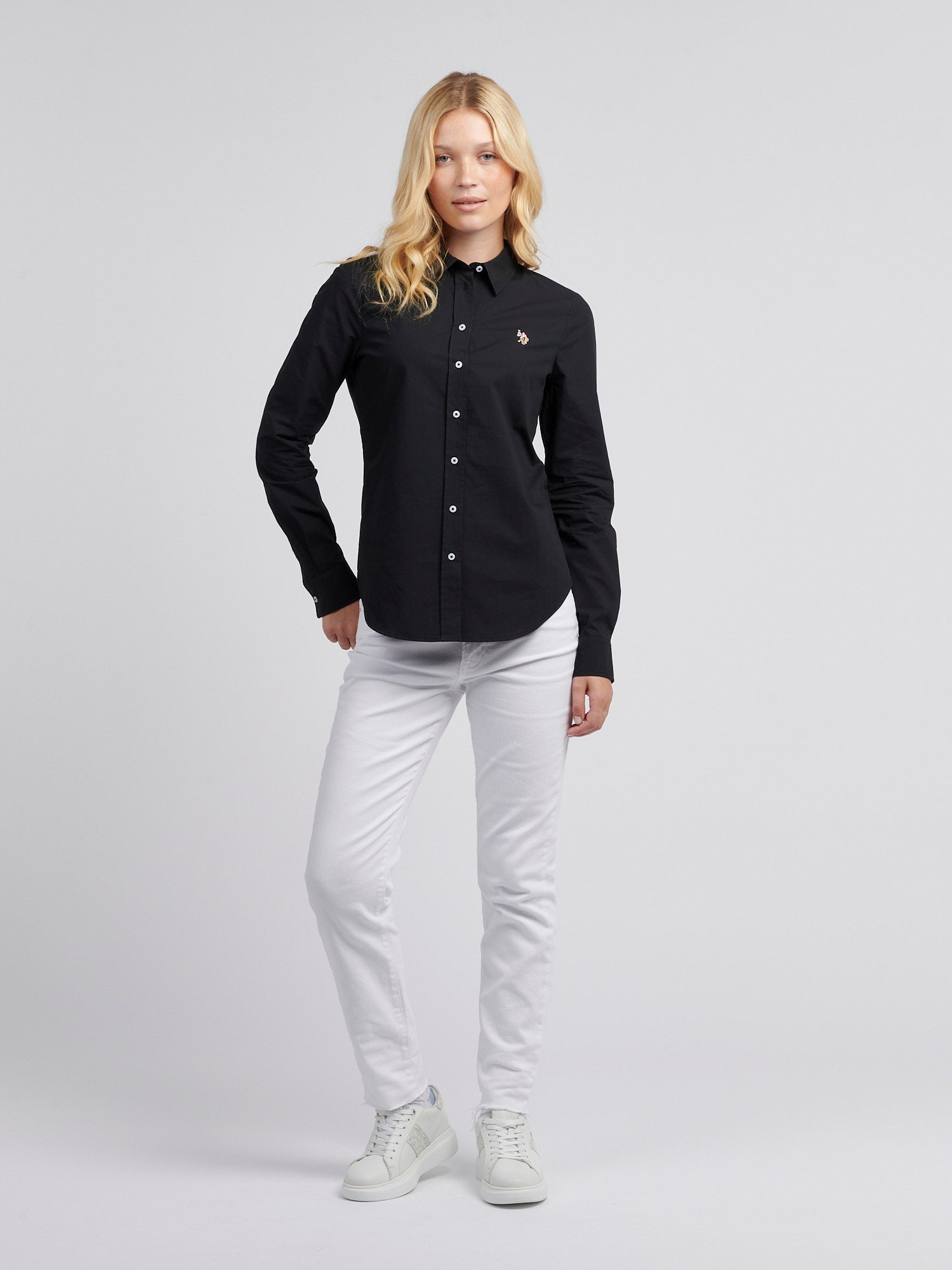 Womens Classic Fit Poplin Shirt in Black