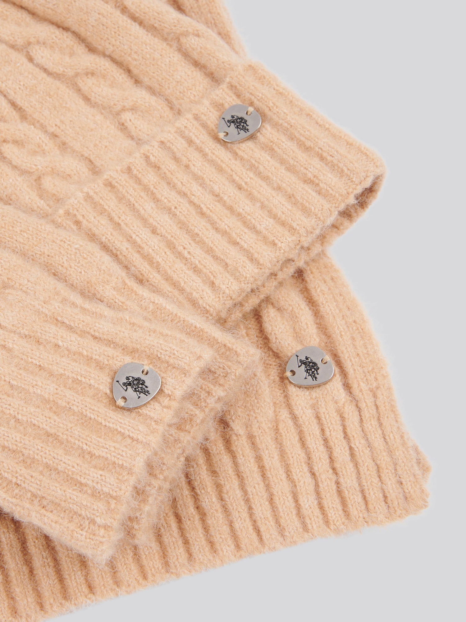 Womens Signature Cable Knit Beanie, Gloves & Scarf Set in Cuban Sand